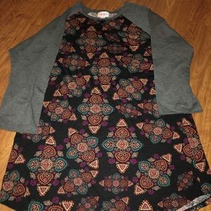 Lularoe Randy Tee